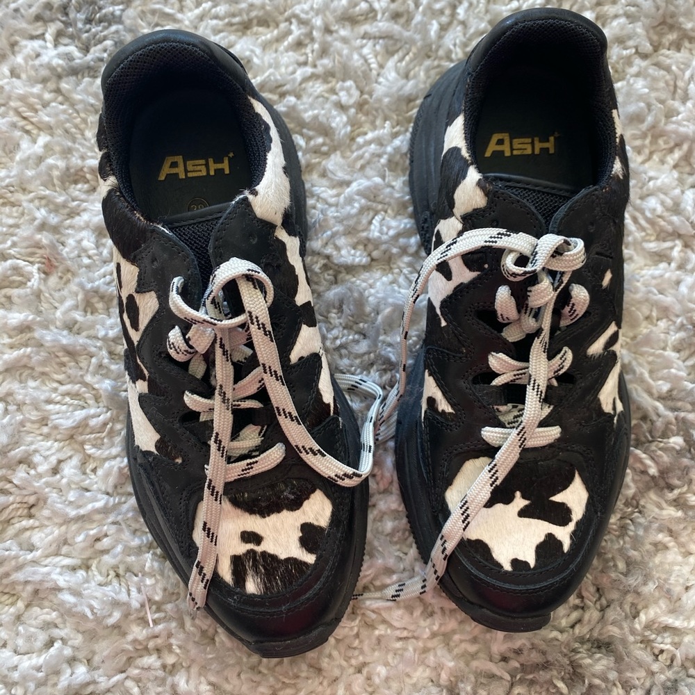 Ash Sneakers
